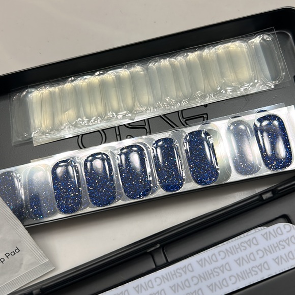 Dashing Diva Starter Kit, lamp, glaze nails - Picture 5 of 7